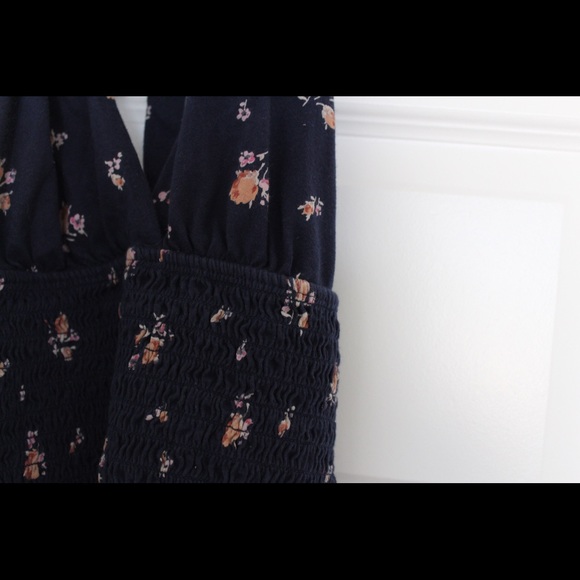 Adjustable Floral Halter Top - Picture 3 of 3